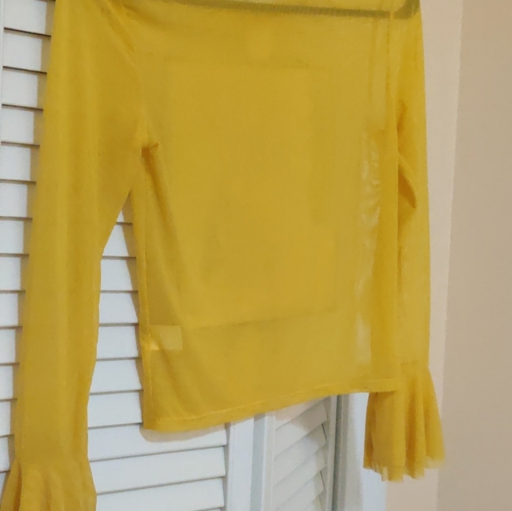 Tops - Picture 3 of 4